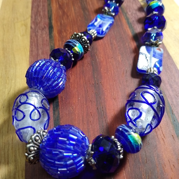 Cobalt Blue Bead Beauty of a Necklace - Picture 4 of 8